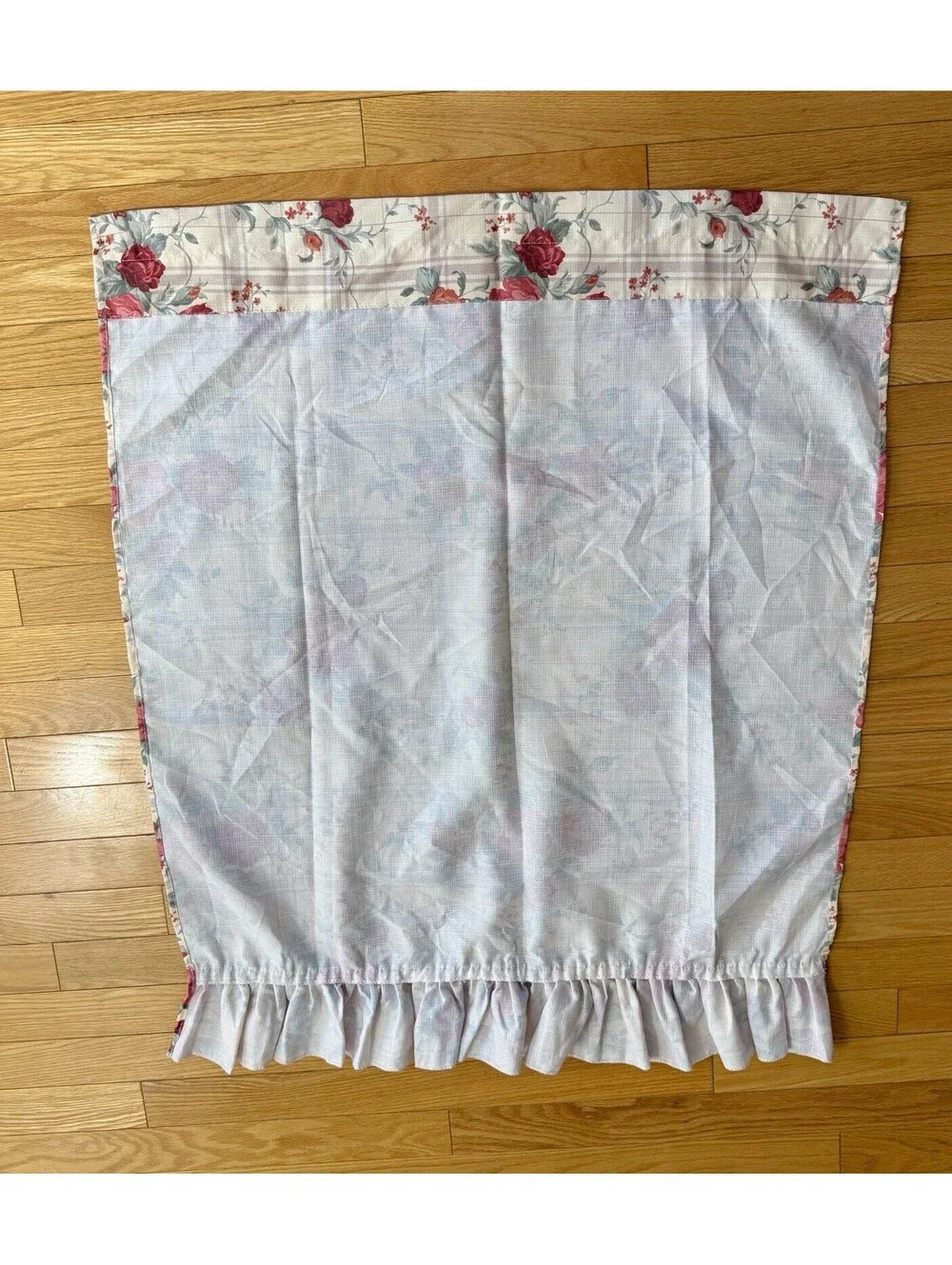 Vintage 1990s Curtain Valance Rose Chintz Plaid Ruffled, 29x33.5”